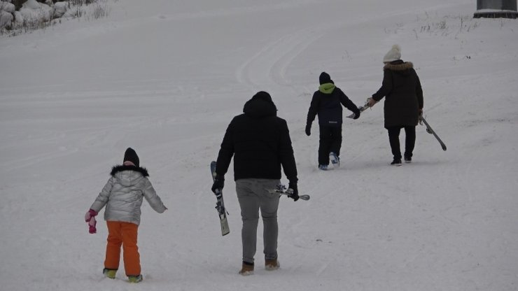 ’Anadolu’nun yüce dağı’ Ilgaz beyaza büründü, kar kalınlığı 40 santimetreyi buldu