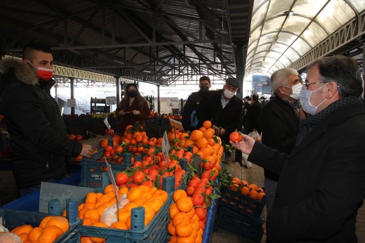 Başkan Özdoğan ilçe pazar esnafını ziyaret etti