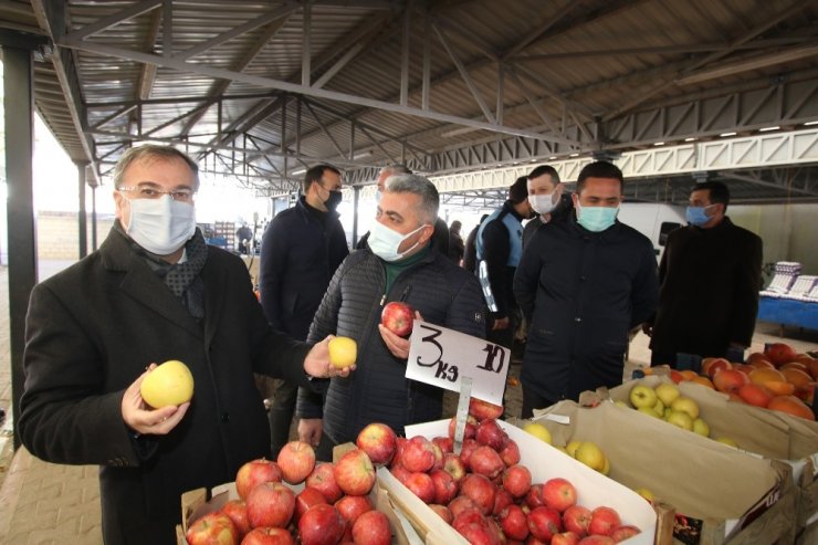 Başkan Özdoğan ilçe pazar esnafını ziyaret etti