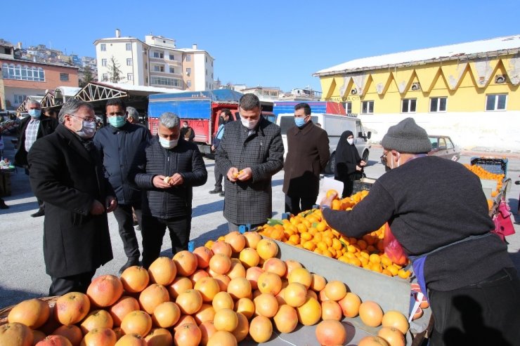 Başkan Özdoğan ilçe pazar esnafını ziyaret etti