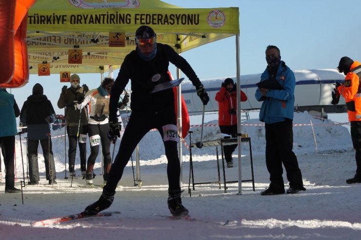 Ilgaz Dağı’nda Kayakla Oryantiring Yarışması yapıldı