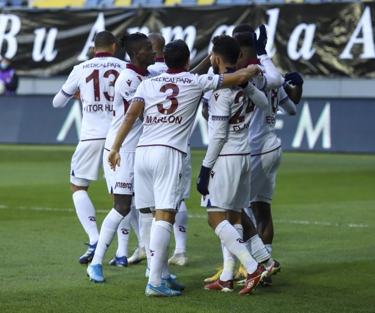 Süper Lig: Gençlerbirliği: 0 - Trabzonspor: 1 (İlk yarı)