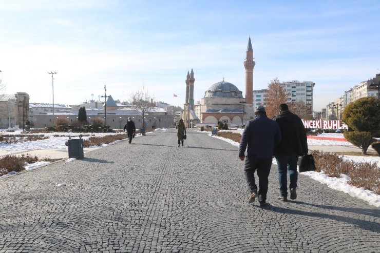 Sivas’ta yüksek hızlı tren sevinci