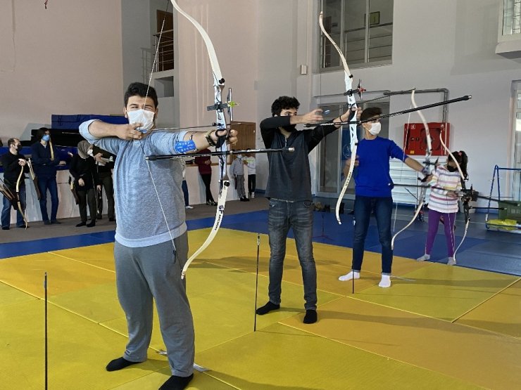 Niğde’de yeni okçular yetişiyor