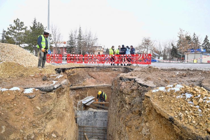 ASKİ’den Ankara Çayı’nda temizlik