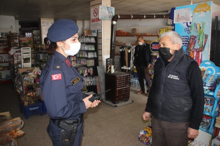 Kayseri’nin ilk kadın ilçe jandarma komutanı işini "Aşkla" yapıyor