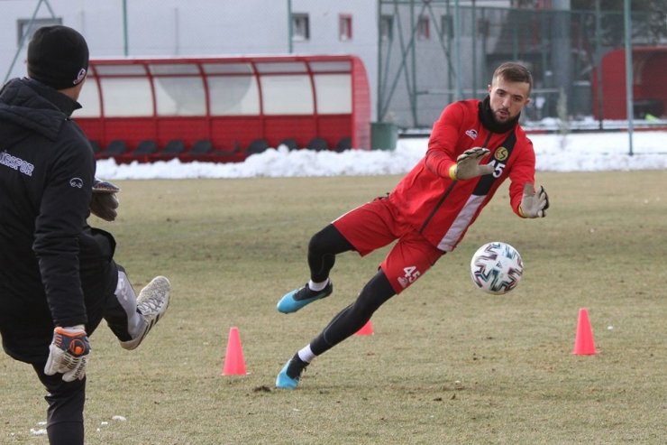 EsEs Adanaspor maçı hazırlıklarını tamamladı