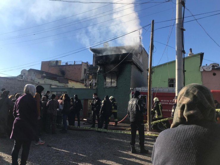 Konya’da yangında anne hayatını kaybetti, çocuğu ağır yaralı