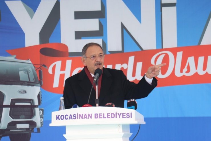 AK Parti Genel Başkan Yardımcısı Mehmet Özhaseki, "400-500 dükkan yıktık"