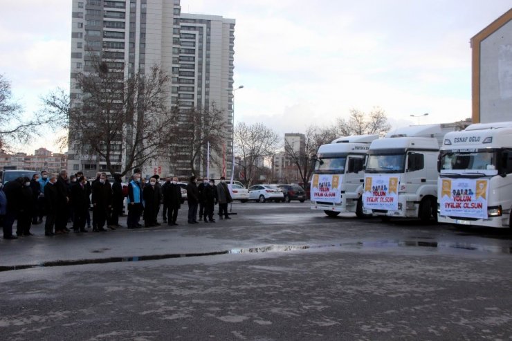 Kayseri’den 5 tırlık yardım yola çıktı