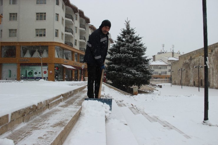 Tarihi kent beyaz gelinliğini giydi