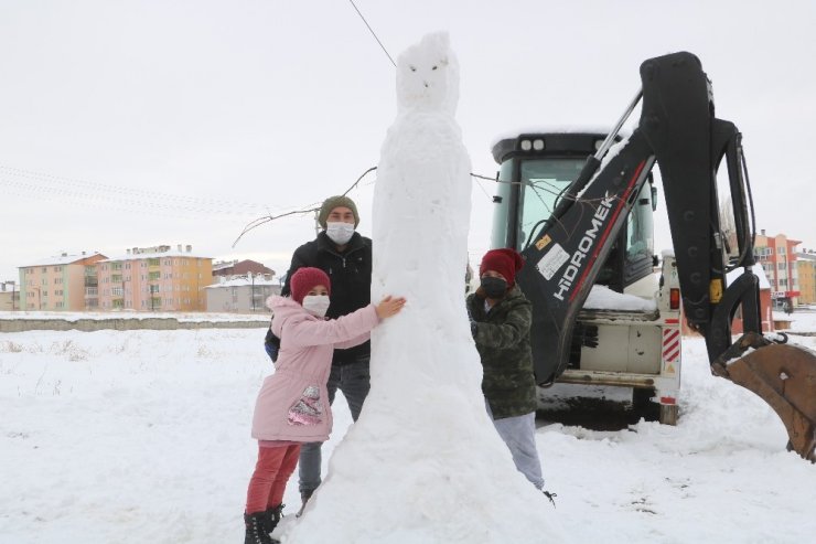 Kar eğlencesi kısıtlamayı unutturdu, Sivaslılar doyasıya eğlendi