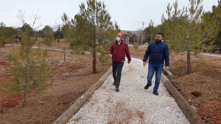 Meram Belediyesi Dutlu Millet Bahçesi’nde revizyon çalışması başlattı