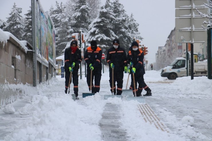 Sivas’ta 641 köy yolu ulaşıma kapandı