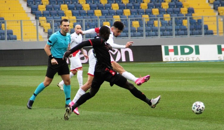 Süper Lig: Gençlerbirliği: 0 - FT Antalyaspor: 0 (İlk yarı)