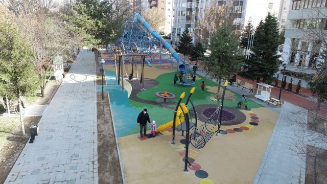 Melikgazi’nin parklarında çocuklar çok mutlu