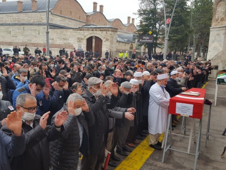 Kalp krizi geçiren emniyet amiri hayatını kaybetti