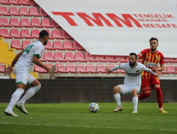 Süper Lig: Hes Kablo Kayserispor: 0 - Aytemiz Alanyaspor: 0 (İlk yarı)