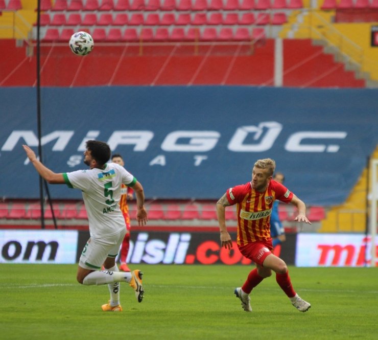 Süper Lig: Hes Kablo Kayserispor: 0 - Aytemiz Alanyaspor: 0 (İlk yarı)