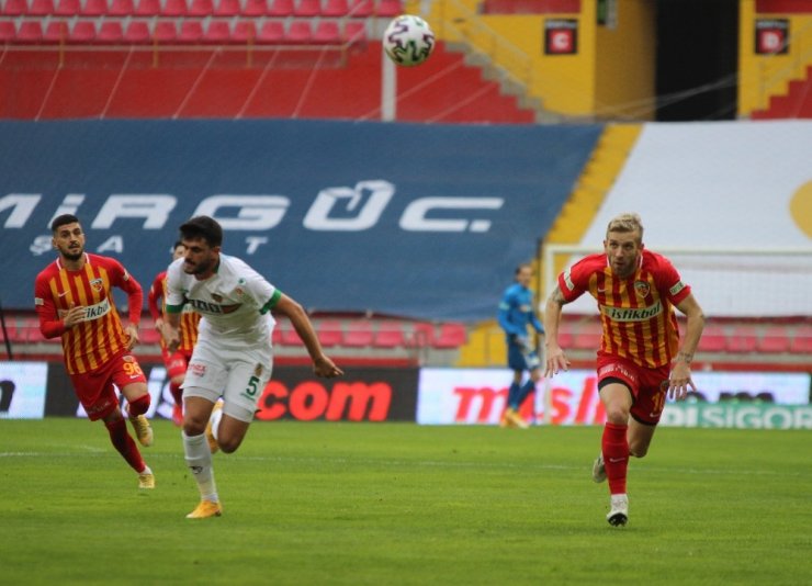 Süper Lig: Hes Kablo Kayserispor: 0 - Aytemiz Alanyaspor: 0 (İlk yarı)