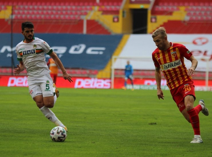 Süper Lig: Hes Kablo Kayserispor: 0 - Aytemiz Alanyaspor: 0 (İlk yarı)