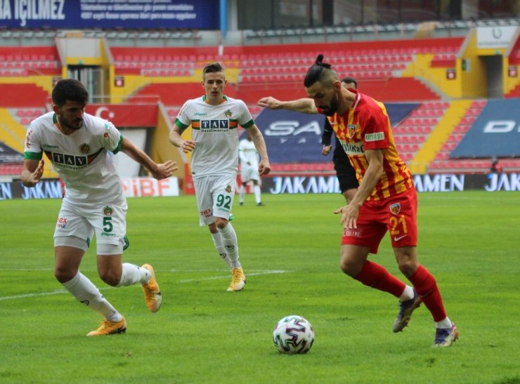 Süper Lig: Hes Kablo Kayserispor: 0 - Aytemiz Alanyaspor: 0 (İlk yarı)