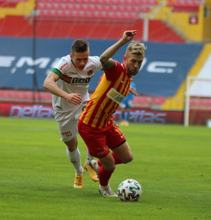 Süper Lig: Hes Kablo Kayserispor: 0 - Aytemiz Alanyaspor: 0 (İlk yarı)