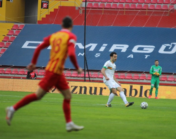 Süper Lig: Hes Kablo Kayserispor: 1 - Aytemiz Alanyaspor: 1 (Maç sonucu)