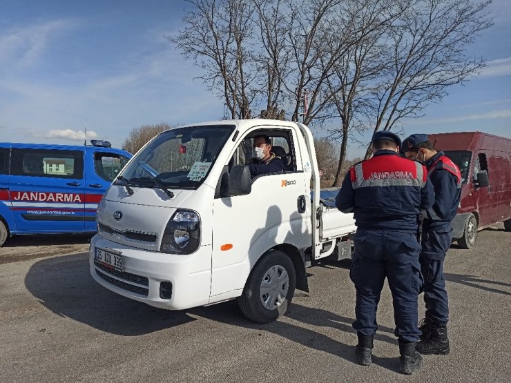 Jandarma ve polis ekiplerinden ortak trafik denetimi