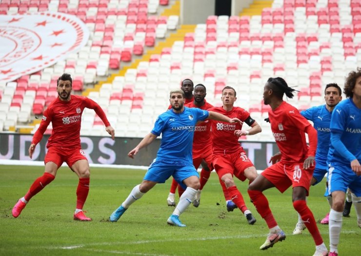 Süper Lig: DG Sivasspor: 0 - BB Erzurumspor: 0 (İlk yarı)