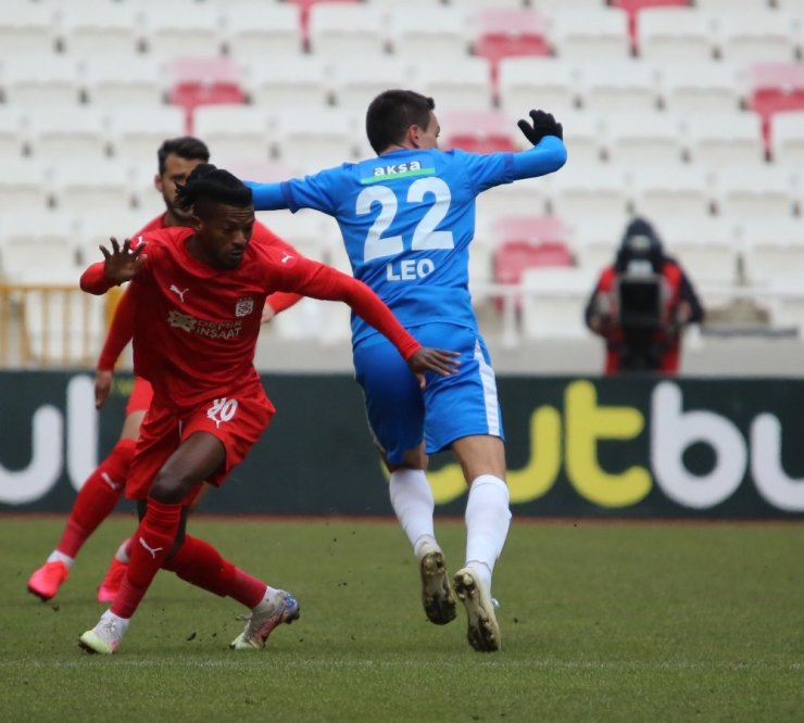 Süper Lig: DG Sivasspor: 0 - BB Erzurumspor: 0 (İlk yarı)