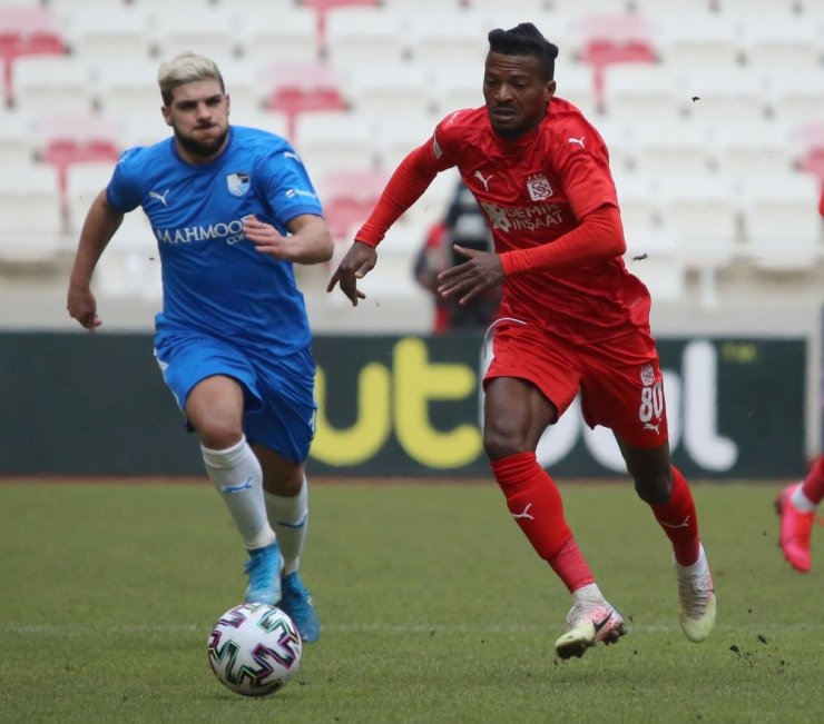 Süper Lig: DG Sivasspor: 0 - BB Erzurumspor: 0 (İlk yarı)