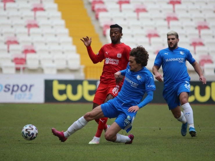 Süper Lig: DG Sivasspor: 0 - BB Erzurumspor: 0 (İlk yarı)