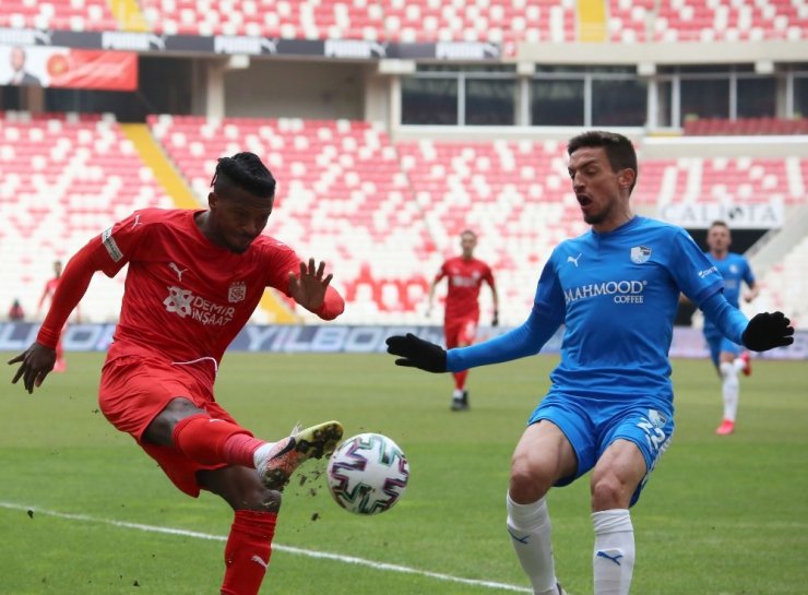 Süper Lig: DG Sivasspor: 0 - BB Erzurumspor: 0 (İlk yarı)