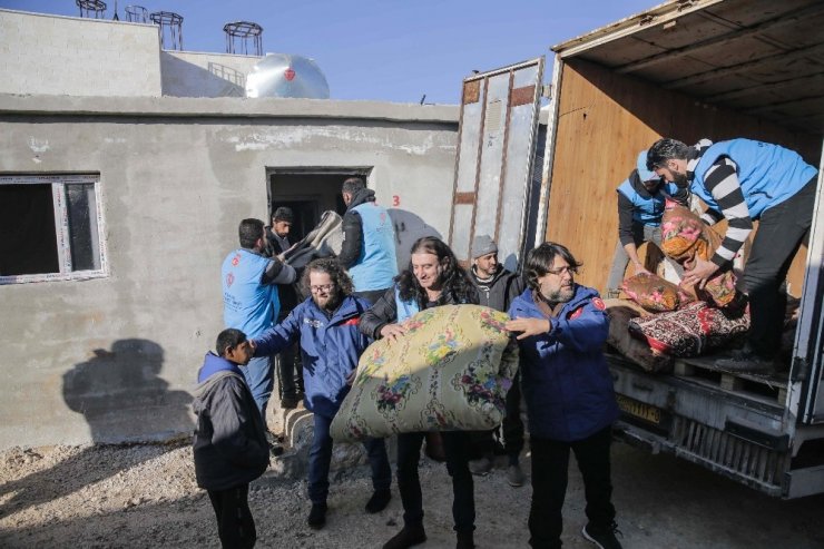 Din görevlileri ve hayırseverlerden iyilik konutları için 2 milyon 400 bin liralık bağış