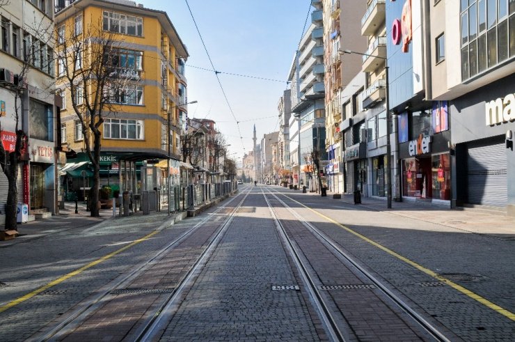 Sokağa çıkma kısıtlamasında Eskişehir’e sessizlik hâkim