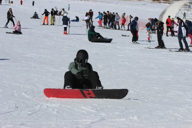 Erciyes’te sömestir yoğunluğu devam ediyor