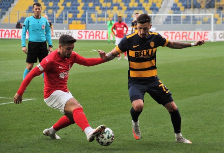 Süper Lig: MKE Ankaragücü: 0 - DG Sivasspor: 1 (İlk yarı)