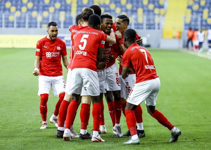 Süper Lig: MKE Ankaragücü: 1 - D.G Sivasspor: 4 (Maç sonucu)