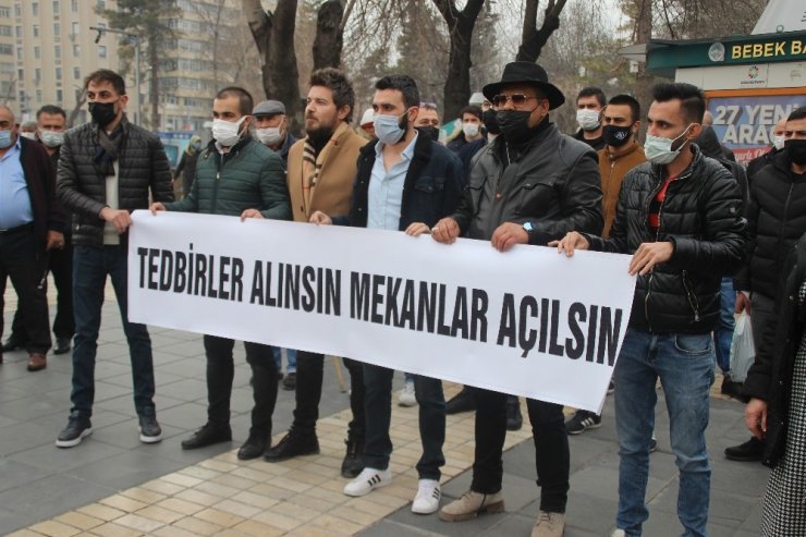 Kayserili esnaflar korona virüs tedbirleri kapsamında kapatılan iş yerlerinin açılmasını istiyor