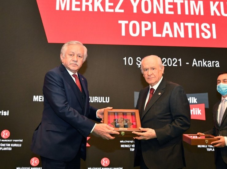 Bahçeli: "AYM’nin hak ihlali kararı, söz konusu CHP’liye otomatik olarak milletvekilliği sıfatı kazandırmayacaktır”