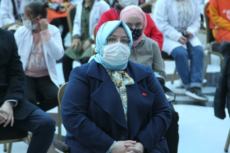 Bakan Zehra Zümrüt Selçuk: “Astronotlarımızın kadın olup olmayacağını konuştuğumuz bir dönemi yaşıyoruz”