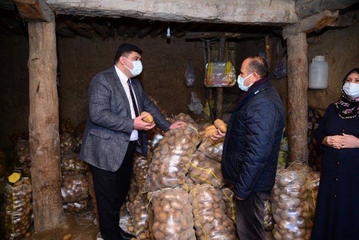 Kahramankazan Belediyesi patates üreticisinin imdadına yetişti