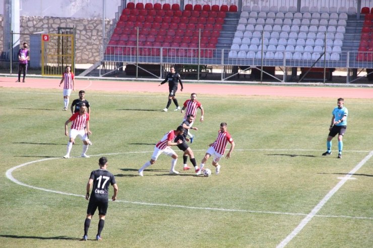 3. Lig: Karaman Belediyespor: 3 - Büyükçekmece Tepecikspor: 2