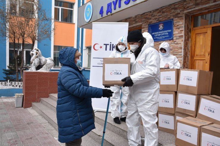 TİKA’dan Moğolistan’da 2 bin aileye gıda desteği