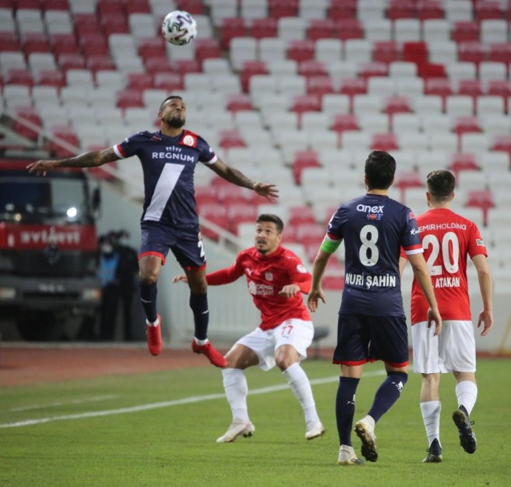 Ziraat Türkiye Kupası: DG Sivasspor: 0 - FTA Antalyaspor: 0 (İlk yarı)