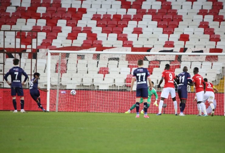 Ziraat Türkiye Kupası: DG Sivasspor: 0 - FTA Antalyaspor: 1 (Maç sonucu)