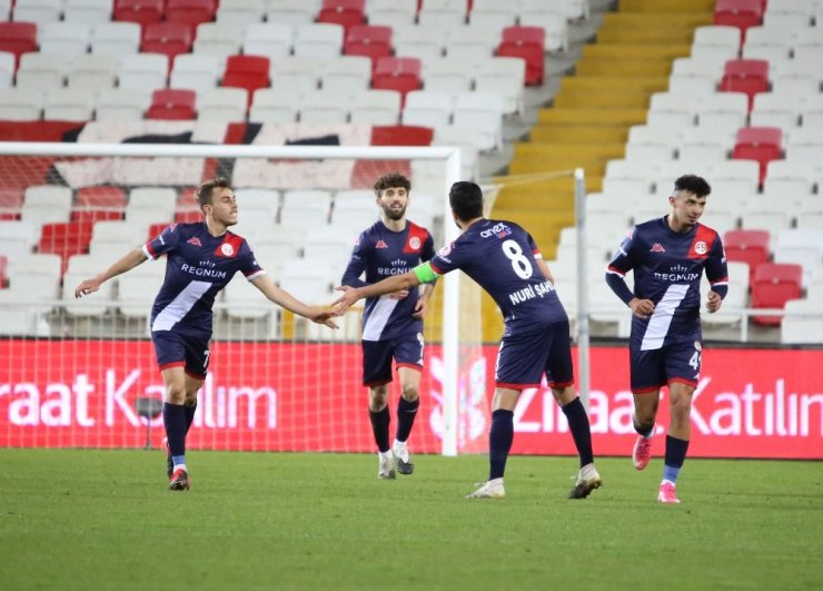 Ziraat Türkiye Kupası: DG Sivasspor: 0 - FTA Antalyaspor: 1 (Maç sonucu)