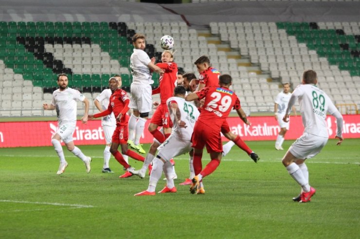 Ziraat Türkiye Kupası: Konyaspor: 1 - Beşiktaş: 1 (Maç devam ediyor)