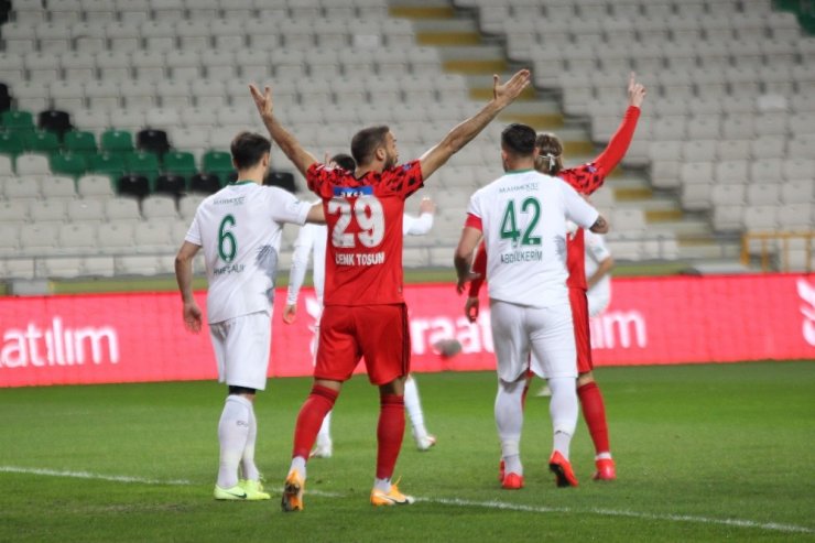 Ziraat Türkiye Kupası: Konyaspor: 1 - Beşiktaş: 1 (Maç devam ediyor)